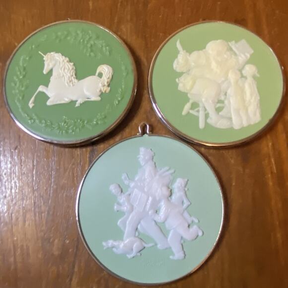 Hallmark Christmas Ornaments Vintage Norman Rockwell 1980-87 Extra 1981 Cameo - Picture 6 of 8